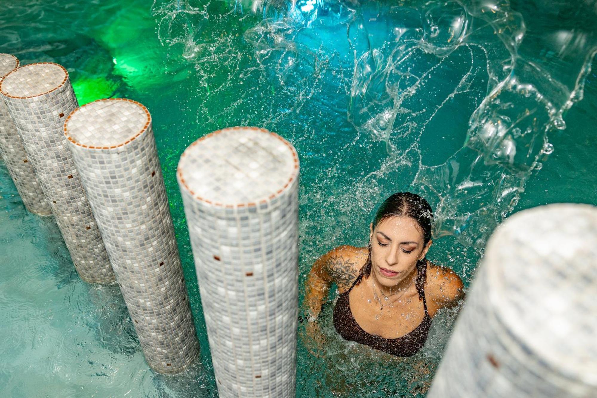 ホテル Marino Wellness アリ・テルメ エクステリア 写真