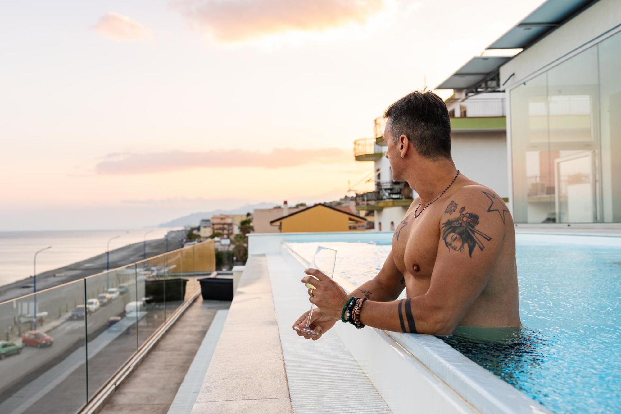 ホテル Marino Wellness アリ・テルメ エクステリア 写真