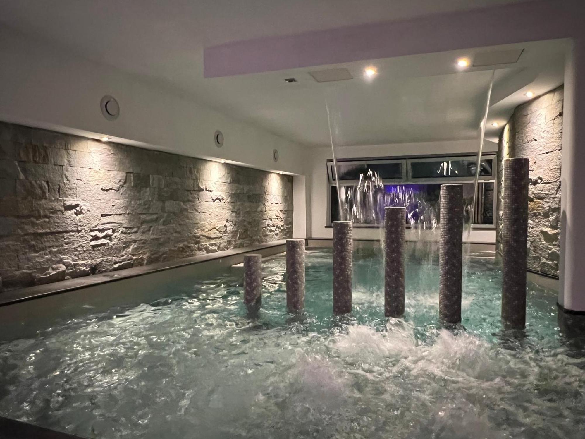 ホテル Marino Wellness アリ・テルメ エクステリア 写真